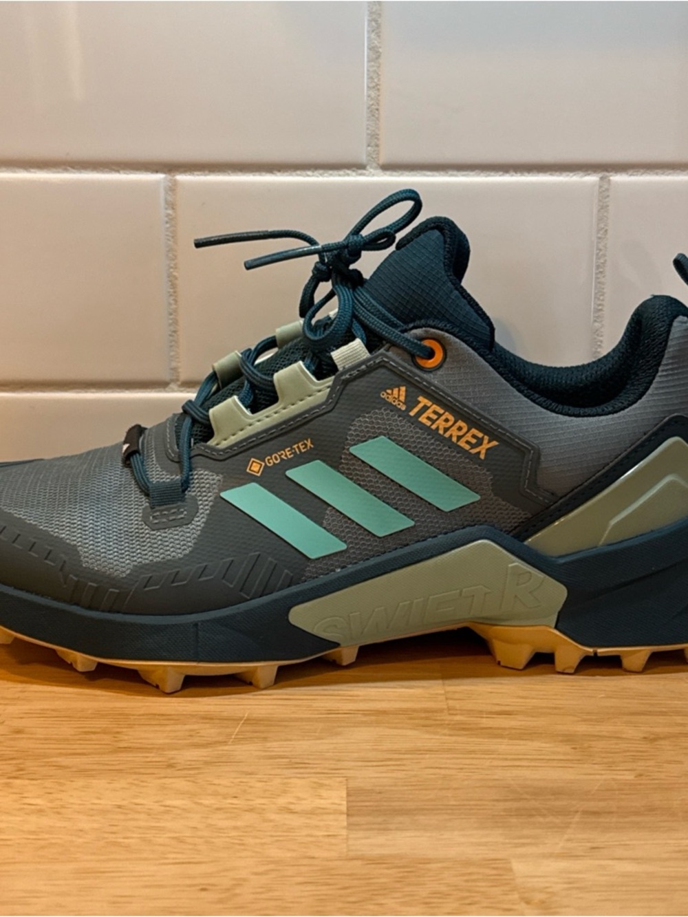 Adidas Terrex Swift R3 GTX GORE-TEX Womens Hiking Sneakers Teal Green Size W 7.5 - Picture 8 of 16